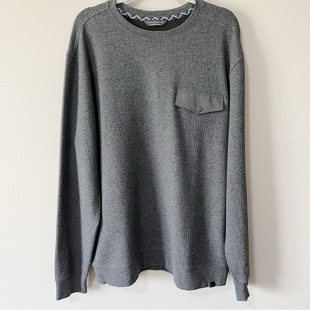 Alpine Designs Men’s Size XL Gray Textured Pullover Sweatshirt Chest Pocket